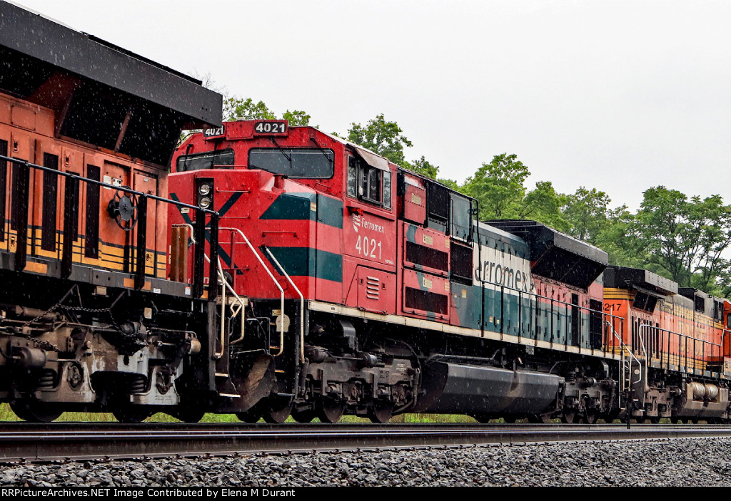 FXE 4021 on B-120